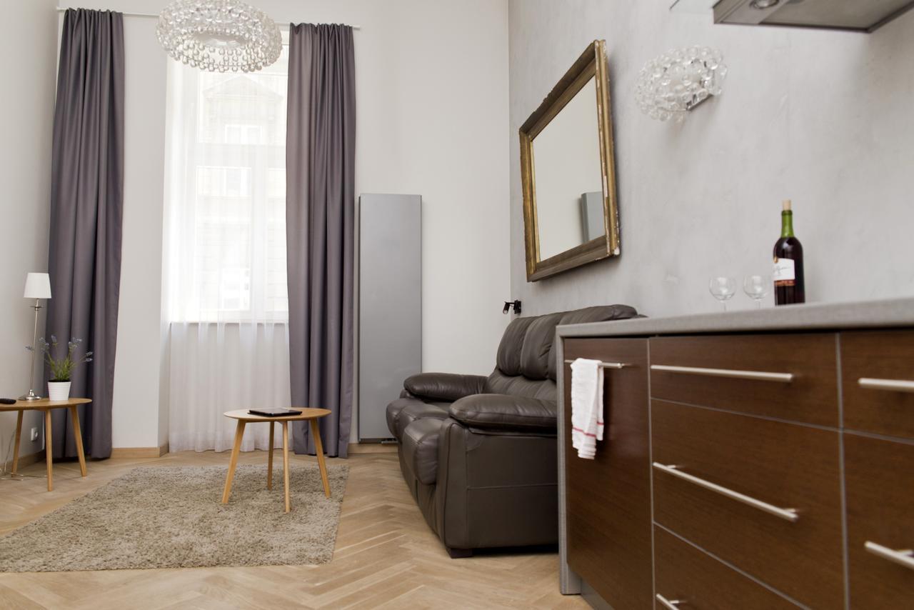 Light Rooms Apartment Krakow Bagian luar foto